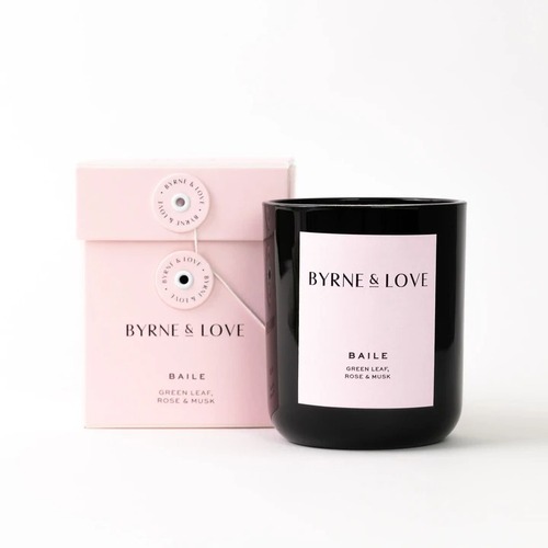 Baile Candle Pink 300g - Green leaf & White Lily 